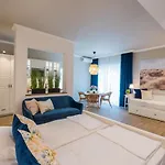 Apartment Csenge 2. *