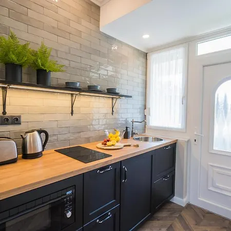 Csenge 2. Apartamento